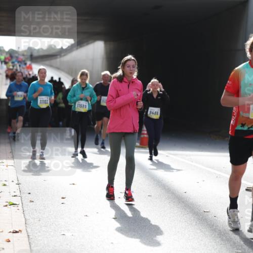 05.10.2025 - 20. swb-Marathon Bremen Michael Strokosch http://msf.ph/oto/9208301 05.10.2025 10:57:18 Laufen 114, 16, 11103, 11589, 9486, 20, 10656 meine-sportfotos.de