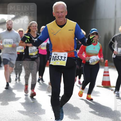 05.10.2025 - 20. swb-Marathon Bremen Michael Strokosch http://msf.ph/oto/9208310 05.10.2025 11:04:04 Laufen 10280, 1055, 10333, 02070, 11578, 9895 meine-sportfotos.de