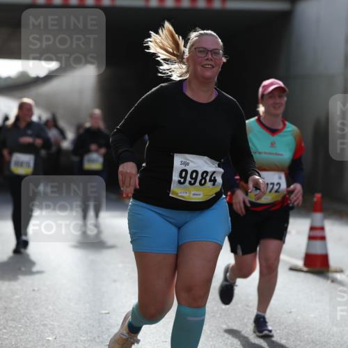 05.10.2025 - 20. swb-Marathon Bremen Michael Strokosch http://msf.ph/oto/9208359 05.10.2025 11:04:15 Laufen 9984, 02378, 172 meine-sportfotos.de