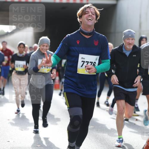 05.10.2025 - 20. swb-Marathon Bremen Michael Strokosch http://msf.ph/oto/9208362 05.10.2025 10:57:29 Laufen 7776, 10995 meine-sportfotos.de