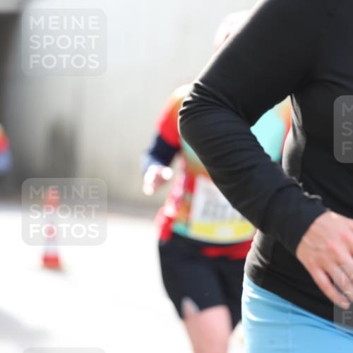 05.10.2025 - 20. swb-Marathon Bremen Michael Strokosch http://msf.ph/oto/9208363 05.10.2025 11:04:16 Laufen 99, 12378 meine-sportfotos.de