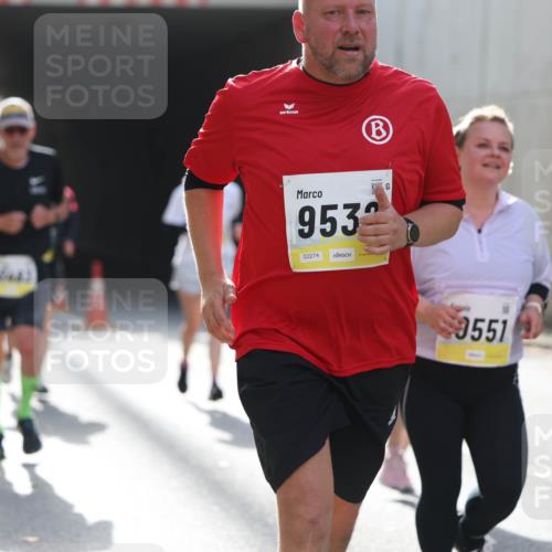 05.10.2025 - 20. swb-Marathon Bremen Michael Strokosch http://msf.ph/oto/9208418 05.10.2025 10:57:47 Laufen 953, 02274, 0551, 9 meine-sportfotos.de