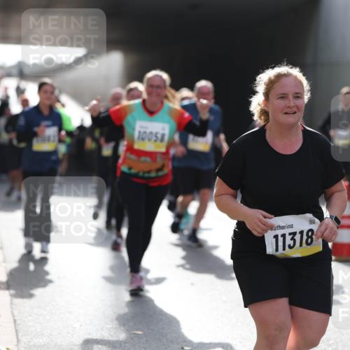 05.10.2025 - 20. swb-Marathon Bremen Michael Strokosch http://msf.ph/oto/9208434 05.10.2025 11:04:30 Laufen 3, 10058, 11318 meine-sportfotos.de