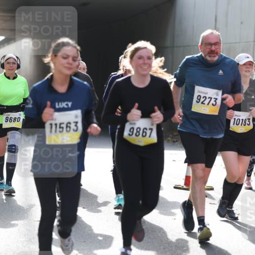 05.10.2025 - 20. swb-Marathon Bremen Michael Strokosch http://msf.ph/oto/9208453 05.10.2025 11:04:32 Laufen 9680, 11563, 9867, 9273, 10183 meine-sportfotos.de