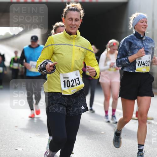 05.10.2025 - 20. swb-Marathon Bremen Michael Strokosch http://msf.ph/oto/9208466 05.10.2025 10:57:57 Laufen 10213, 77492 meine-sportfotos.de
