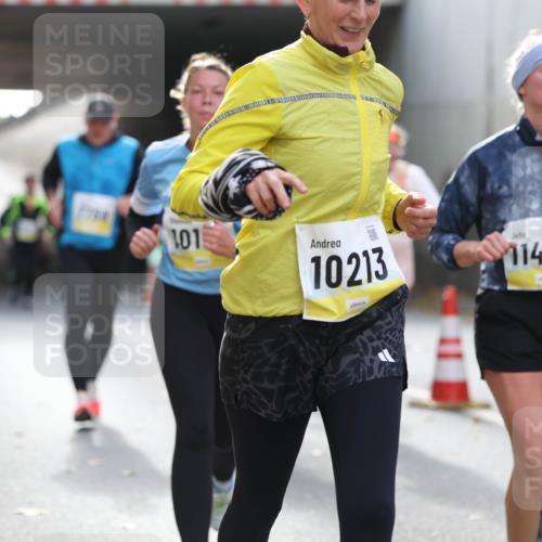 05.10.2025 - 20. swb-Marathon Bremen Michael Strokosch http://msf.ph/oto/9208471 05.10.2025 10:57:57 Laufen 101, 10213, 11492 meine-sportfotos.de