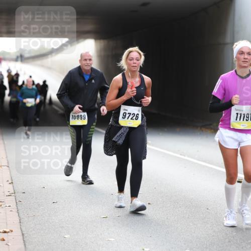 05.10.2025 - 20. swb-Marathon Bremen Michael Strokosch http://msf.ph/oto/9208518 05.10.2025 11:04:50 Laufen 10899, 9726, 11191 meine-sportfotos.de