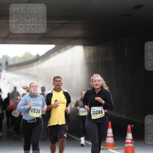 05.10.2025 - 20. swb-Marathon Bremen Michael Strokosch http://msf.ph/oto/9208529 05.10.2025 11:05:00 Laufen 11535, 11088 meine-sportfotos.de