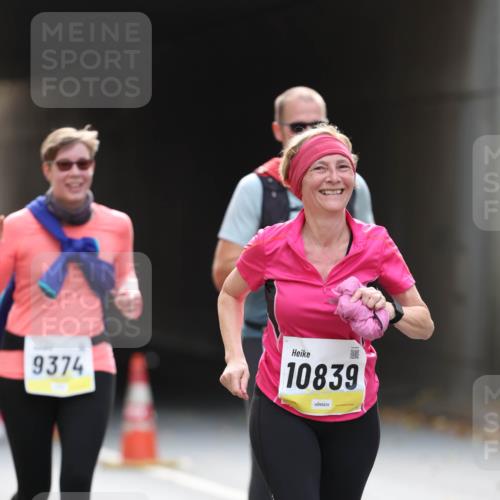 05.10.2025 - 20. swb-Marathon Bremen Michael Strokosch http://msf.ph/oto/9208549 05.10.2025 11:05:11 Laufen 9374, 10839 meine-sportfotos.de