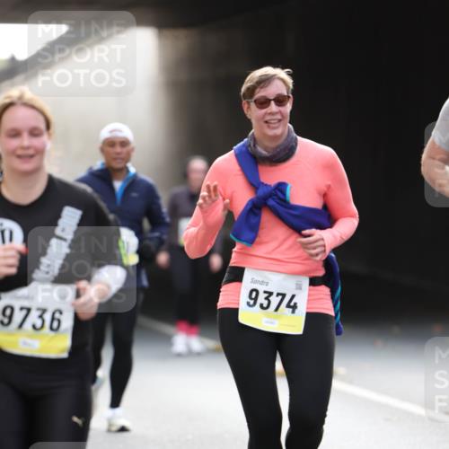 05.10.2025 - 20. swb-Marathon Bremen Michael Strokosch http://msf.ph/oto/9208551 05.10.2025 11:05:12 Laufen 9736, 9374 meine-sportfotos.de