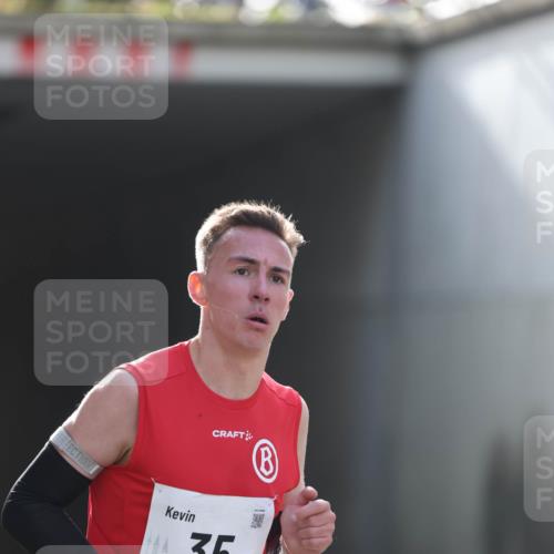05.10.2025 - 20. swb-Marathon Bremen Michael Strokosch http://msf.ph/oto/9209593 05.10.2025 10:24:00 Laufen 35 meine-sportfotos.de