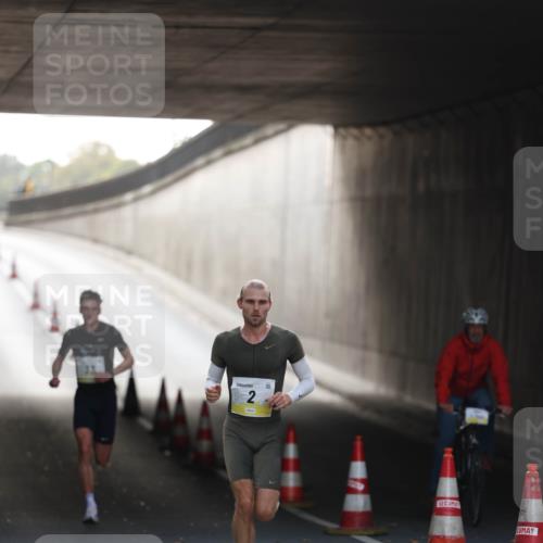 05.10.2025 - 20. swb-Marathon Bremen Michael Strokosch http://msf.ph/oto/9209598 05.10.2025 10:25:16 Laufen  meine-sportfotos.de