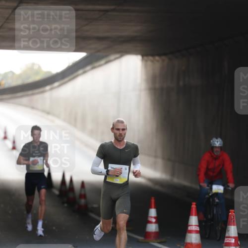 05.10.2025 - 20. swb-Marathon Bremen Michael Strokosch http://msf.ph/oto/9209599 05.10.2025 10:25:16 Laufen  meine-sportfotos.de