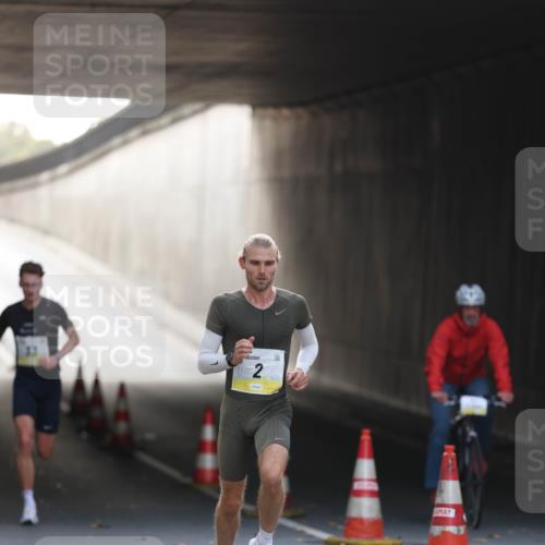 05.10.2025 - 20. swb-Marathon Bremen Michael Strokosch http://msf.ph/oto/9209601 05.10.2025 10:25:16 Laufen 2 meine-sportfotos.de