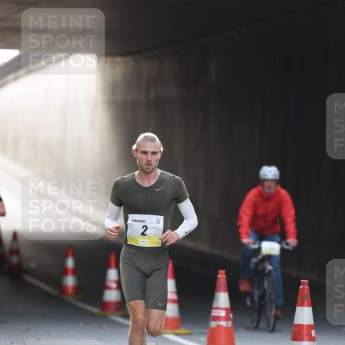 05.10.2025 - 20. swb-Marathon Bremen Michael Strokosch http://msf.ph/oto/9209603 05.10.2025 10:25:17 Laufen 2 meine-sportfotos.de