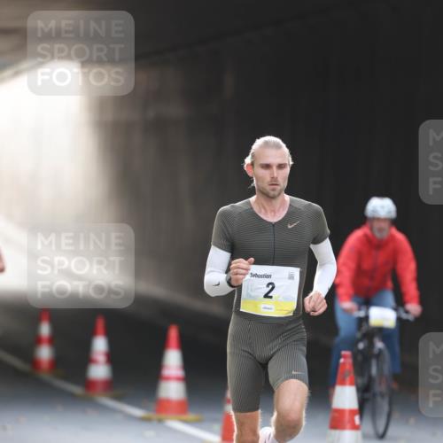 05.10.2025 - 20. swb-Marathon Bremen Michael Strokosch http://msf.ph/oto/9209606 05.10.2025 10:25:17 Laufen 2 meine-sportfotos.de