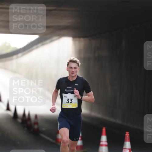 05.10.2025 - 20. swb-Marathon Bremen Michael Strokosch http://msf.ph/oto/9209610 05.10.2025 10:25:19 Laufen 33 meine-sportfotos.de