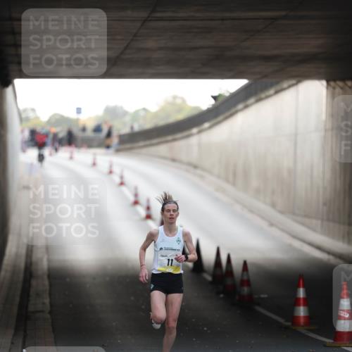 05.10.2025 - 20. swb-Marathon Bremen Michael Strokosch http://msf.ph/oto/9209620 05.10.2025 10:26:57 Laufen 11 meine-sportfotos.de