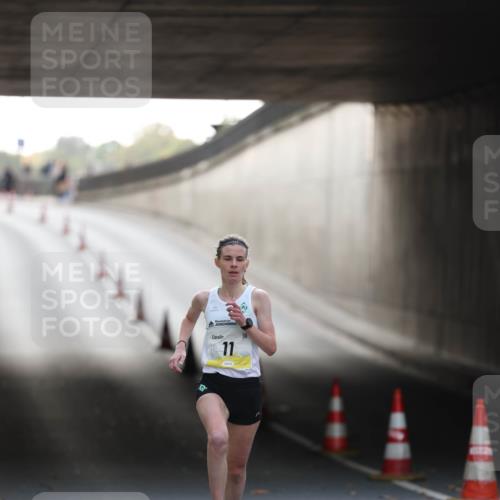 05.10.2025 - 20. swb-Marathon Bremen Michael Strokosch http://msf.ph/oto/9209626 05.10.2025 10:26:58 Laufen 11 meine-sportfotos.de
