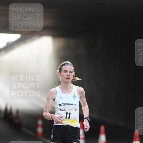 05.10.2025 - 20. swb-Marathon Bremen Michael Strokosch http://msf.ph/oto/9209632 05.10.2025 10:27:00 Laufen 11 meine-sportfotos.de