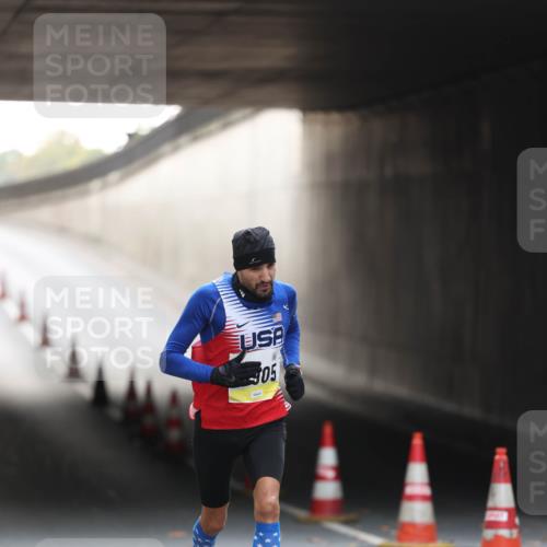 05.10.2025 - 20. swb-Marathon Bremen Michael Strokosch http://msf.ph/oto/9209664 05.10.2025 10:28:05 Laufen 05 meine-sportfotos.de
