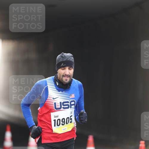 05.10.2025 - 20. swb-Marathon Bremen Michael Strokosch http://msf.ph/oto/9209669 05.10.2025 10:28:06 Laufen 10905 meine-sportfotos.de