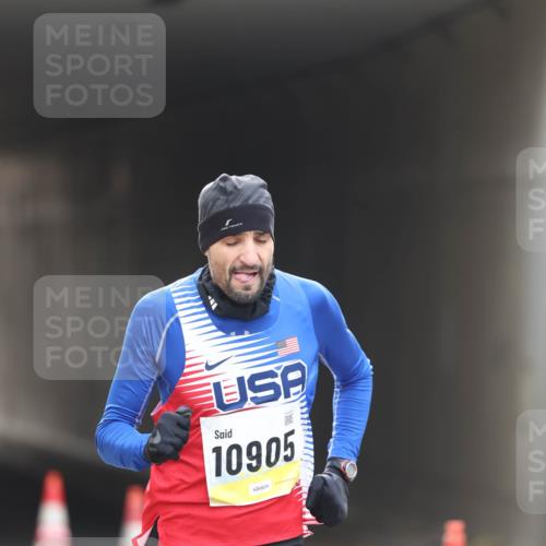 05.10.2025 - 20. swb-Marathon Bremen Michael Strokosch http://msf.ph/oto/9209670 05.10.2025 10:28:07 Laufen 10905 meine-sportfotos.de