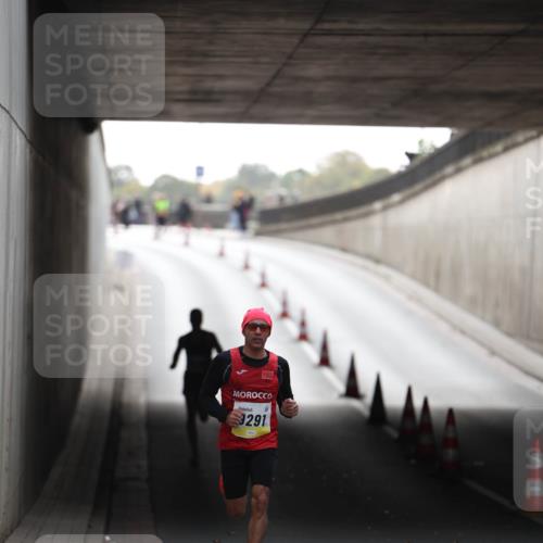 05.10.2025 - 20. swb-Marathon Bremen Michael Strokosch http://msf.ph/oto/9209674 05.10.2025 10:28:20 Laufen 291 meine-sportfotos.de