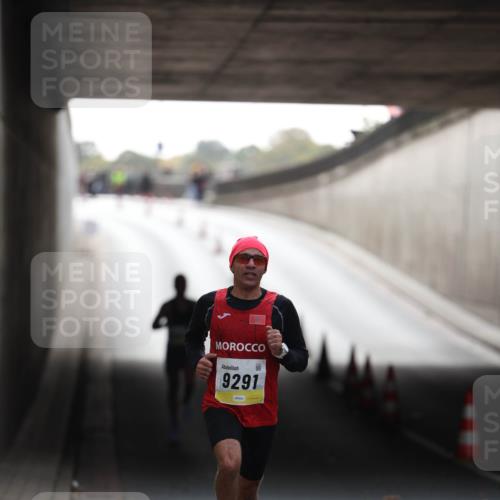 05.10.2025 - 20. swb-Marathon Bremen Michael Strokosch http://msf.ph/oto/9209679 05.10.2025 10:28:21 Laufen 9291 meine-sportfotos.de