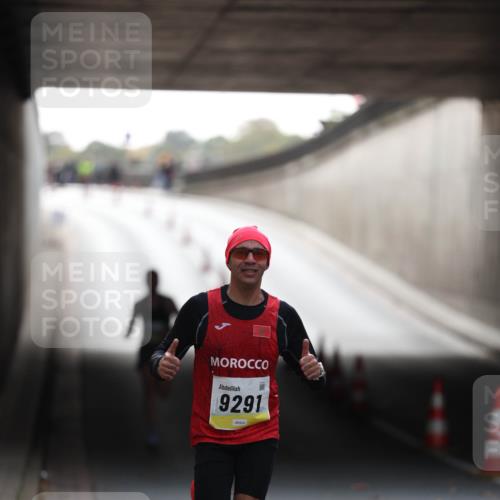 05.10.2025 - 20. swb-Marathon Bremen Michael Strokosch http://msf.ph/oto/9209681 05.10.2025 10:28:22 Laufen 9291 meine-sportfotos.de