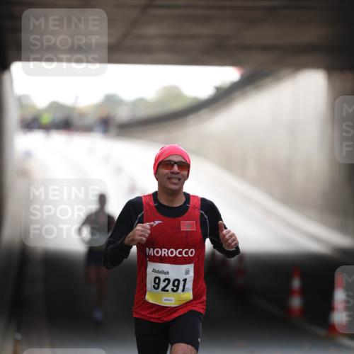 05.10.2025 - 20. swb-Marathon Bremen Michael Strokosch http://msf.ph/oto/9209683 05.10.2025 10:28:22 Laufen 9291 meine-sportfotos.de