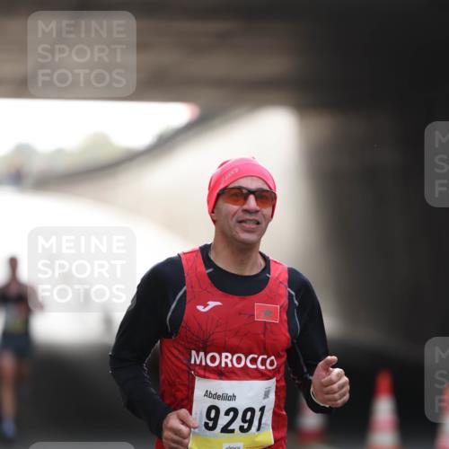 05.10.2025 - 20. swb-Marathon Bremen Michael Strokosch http://msf.ph/oto/9209687 05.10.2025 10:28:23 Laufen 9291 meine-sportfotos.de