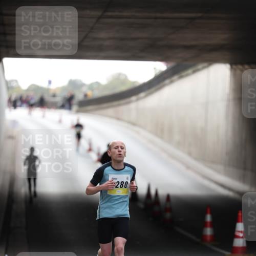 05.10.2025 - 20. swb-Marathon Bremen Michael Strokosch http://msf.ph/oto/9209707 05.10.2025 10:28:57 Laufen 280 meine-sportfotos.de