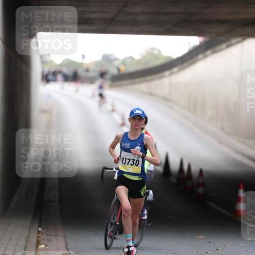 05.10.2025 - 20. swb-Marathon Bremen Michael Strokosch http://msf.ph/oto/9209726 05.10.2025 10:29:06 Laufen 11730 meine-sportfotos.de