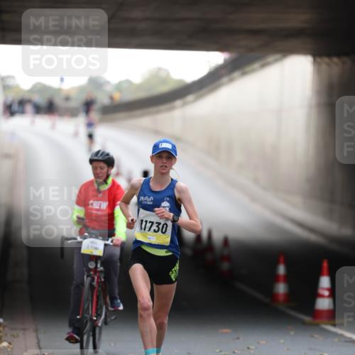 05.10.2025 - 20. swb-Marathon Bremen Michael Strokosch http://msf.ph/oto/9209728 05.10.2025 10:29:06 Laufen 11730 meine-sportfotos.de