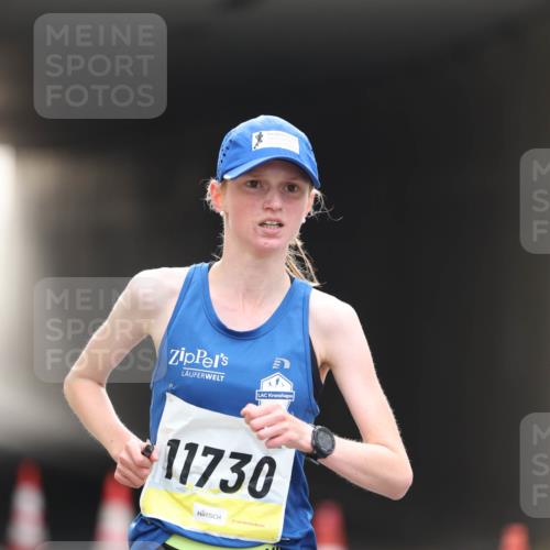 05.10.2025 - 20. swb-Marathon Bremen Michael Strokosch http://msf.ph/oto/9209735 05.10.2025 10:29:09 Laufen 11730 meine-sportfotos.de