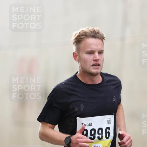 05.10.2025 - 20. swb-Marathon Bremen Michael Strokosch http://msf.ph/oto/9209748 05.10.2025 10:29:18 Laufen 9996 meine-sportfotos.de