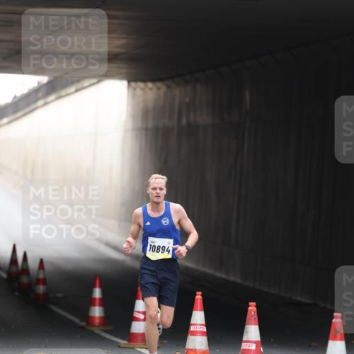 05.10.2025 - 20. swb-Marathon Bremen Michael Strokosch http://msf.ph/oto/9209752 05.10.2025 10:29:27 Laufen 10894 meine-sportfotos.de
