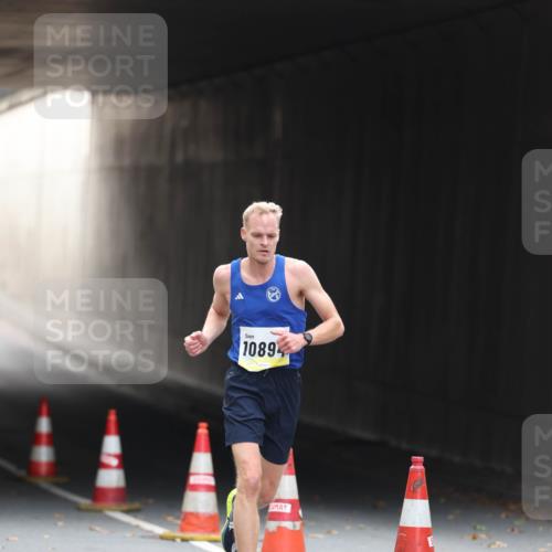 05.10.2025 - 20. swb-Marathon Bremen Michael Strokosch http://msf.ph/oto/9209758 05.10.2025 10:29:28 Laufen 1089 meine-sportfotos.de