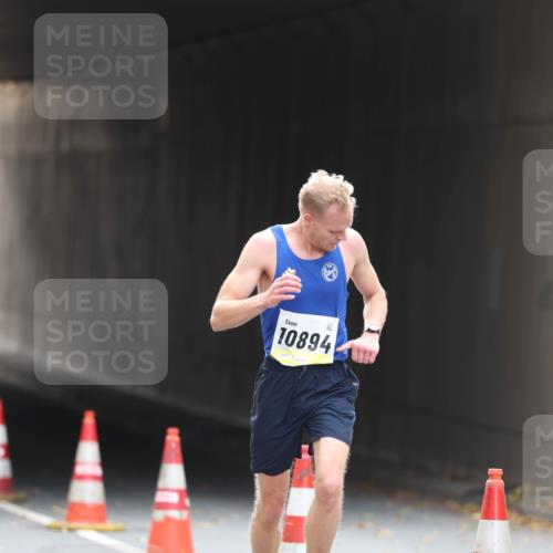 05.10.2025 - 20. swb-Marathon Bremen Michael Strokosch http://msf.ph/oto/9209762 05.10.2025 10:29:29 Laufen 10894, 02477 meine-sportfotos.de