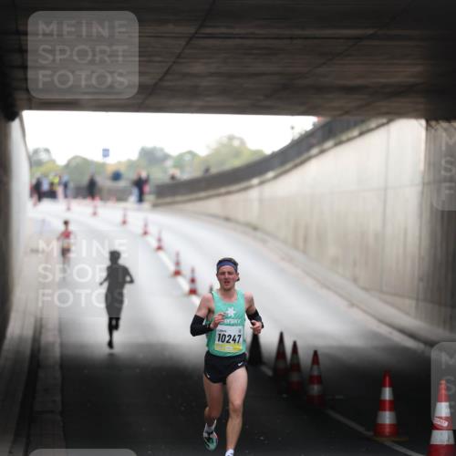 05.10.2025 - 20. swb-Marathon Bremen Michael Strokosch http://msf.ph/oto/9209769 05.10.2025 10:29:52 Laufen 10247 meine-sportfotos.de