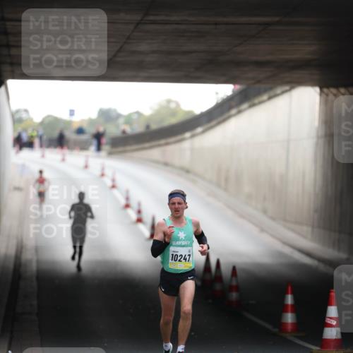 05.10.2025 - 20. swb-Marathon Bremen Michael Strokosch http://msf.ph/oto/9209770 05.10.2025 10:29:53 Laufen 10247 meine-sportfotos.de
