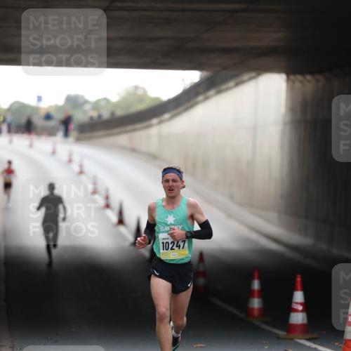 05.10.2025 - 20. swb-Marathon Bremen Michael Strokosch http://msf.ph/oto/9209775 05.10.2025 10:29:54 Laufen 10247, 1000 meine-sportfotos.de