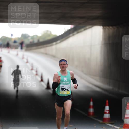 05.10.2025 - 20. swb-Marathon Bremen Michael Strokosch http://msf.ph/oto/9209776 05.10.2025 10:29:54 Laufen 10247 meine-sportfotos.de
