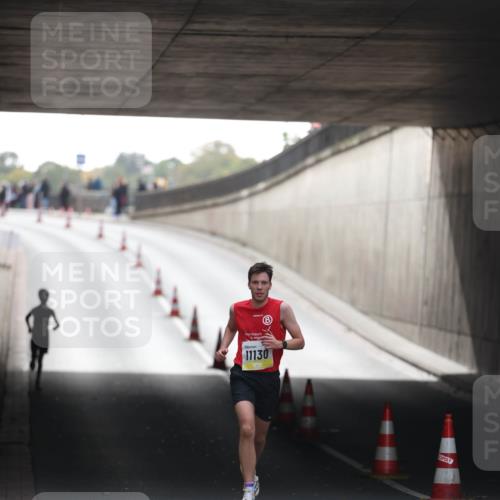 05.10.2025 - 20. swb-Marathon Bremen Michael Strokosch http://msf.ph/oto/9209789 05.10.2025 10:30:01 Laufen 11130 meine-sportfotos.de