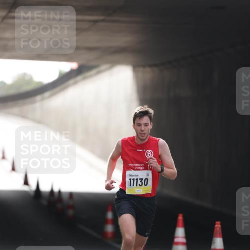 05.10.2025 - 20. swb-Marathon Bremen Michael Strokosch http://msf.ph/oto/9209798 05.10.2025 10:30:04 Laufen 11130 meine-sportfotos.de