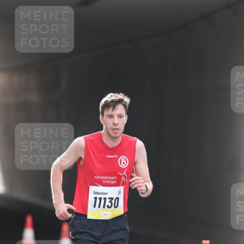 05.10.2025 - 20. swb-Marathon Bremen Michael Strokosch http://msf.ph/oto/9209803 05.10.2025 10:30:05 Laufen 11130 meine-sportfotos.de