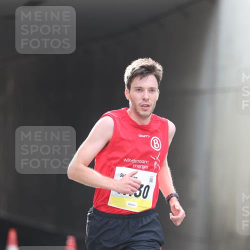 05.10.2025 - 20. swb-Marathon Bremen Michael Strokosch http://msf.ph/oto/9209805 05.10.2025 10:30:05 Laufen 30 meine-sportfotos.de