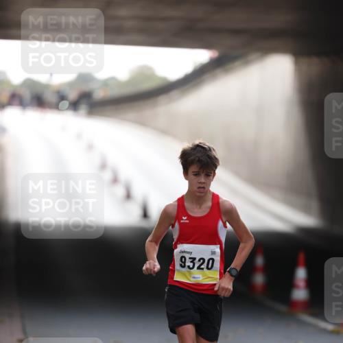 05.10.2025 - 20. swb-Marathon Bremen Michael Strokosch http://msf.ph/oto/9209817 05.10.2025 10:30:12 Laufen 9320 meine-sportfotos.de
