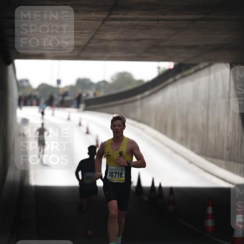 05.10.2025 - 20. swb-Marathon Bremen Michael Strokosch http://msf.ph/oto/9209825 05.10.2025 10:30:41 Laufen 10718 meine-sportfotos.de